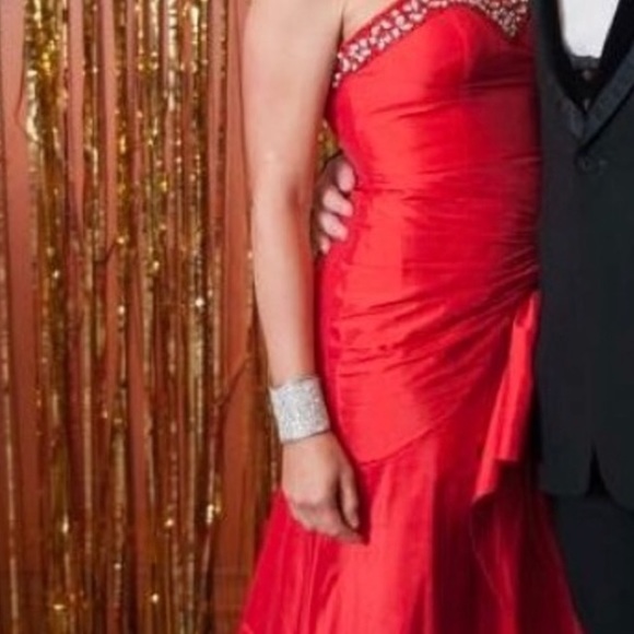 Red Formal Gown - Picture 5 of 7